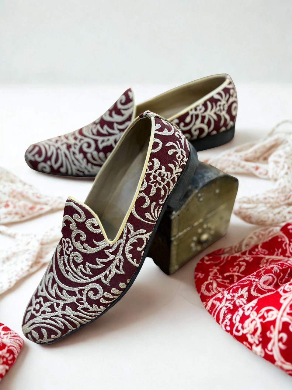 SHOES