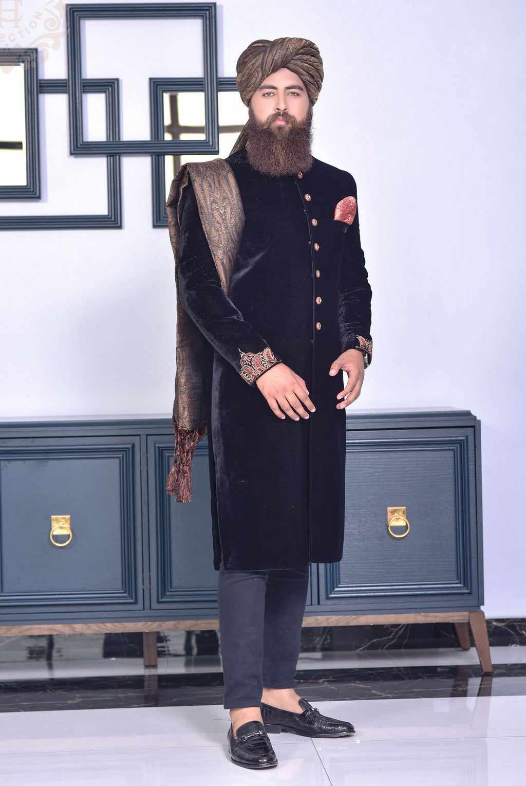 Hashmi Sherwani