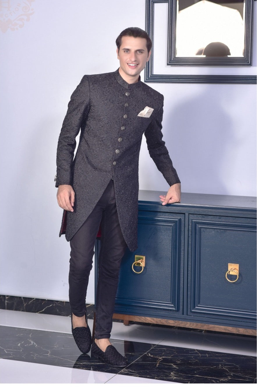 Black Embroidered Thread Sherwani