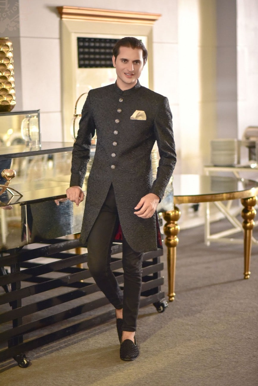 Black Embroidered Thread Sherwani