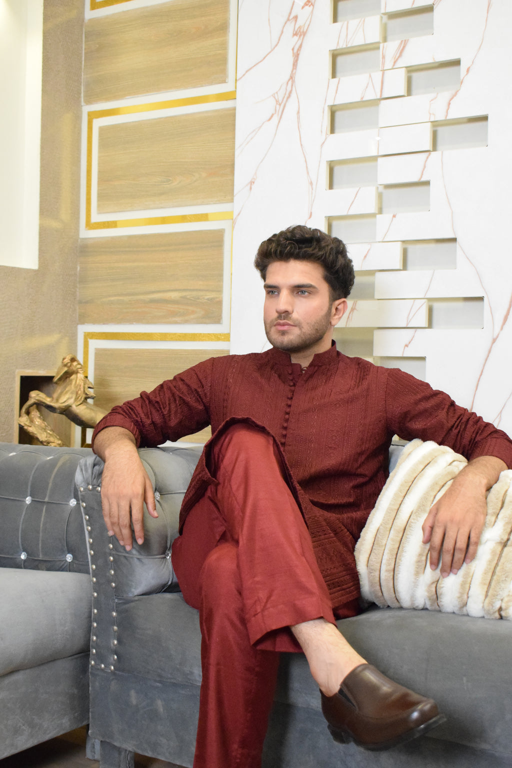 MAROON EMBROIDED KURTA TROUSER