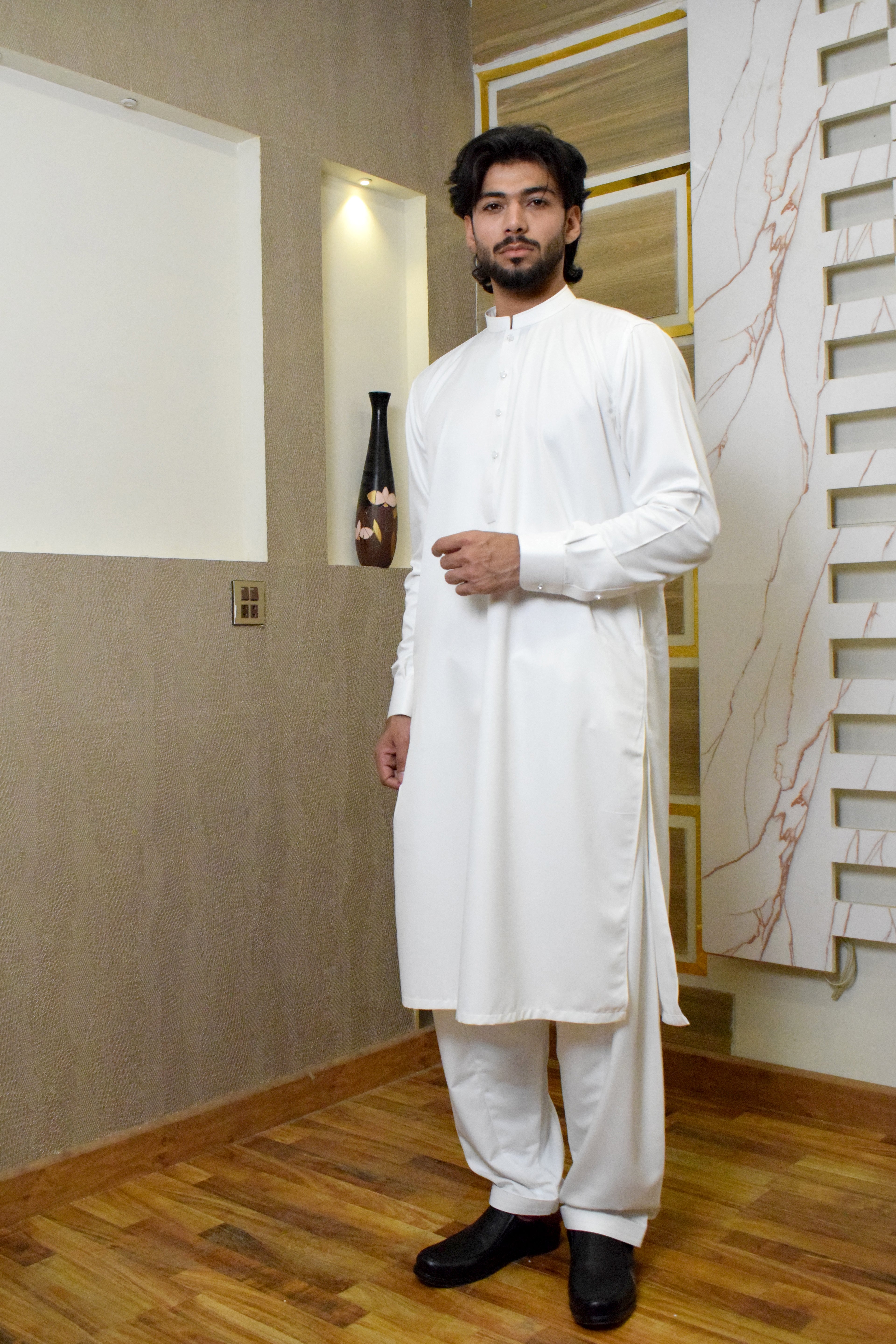 WHITE KAMEEZ SHALWAR