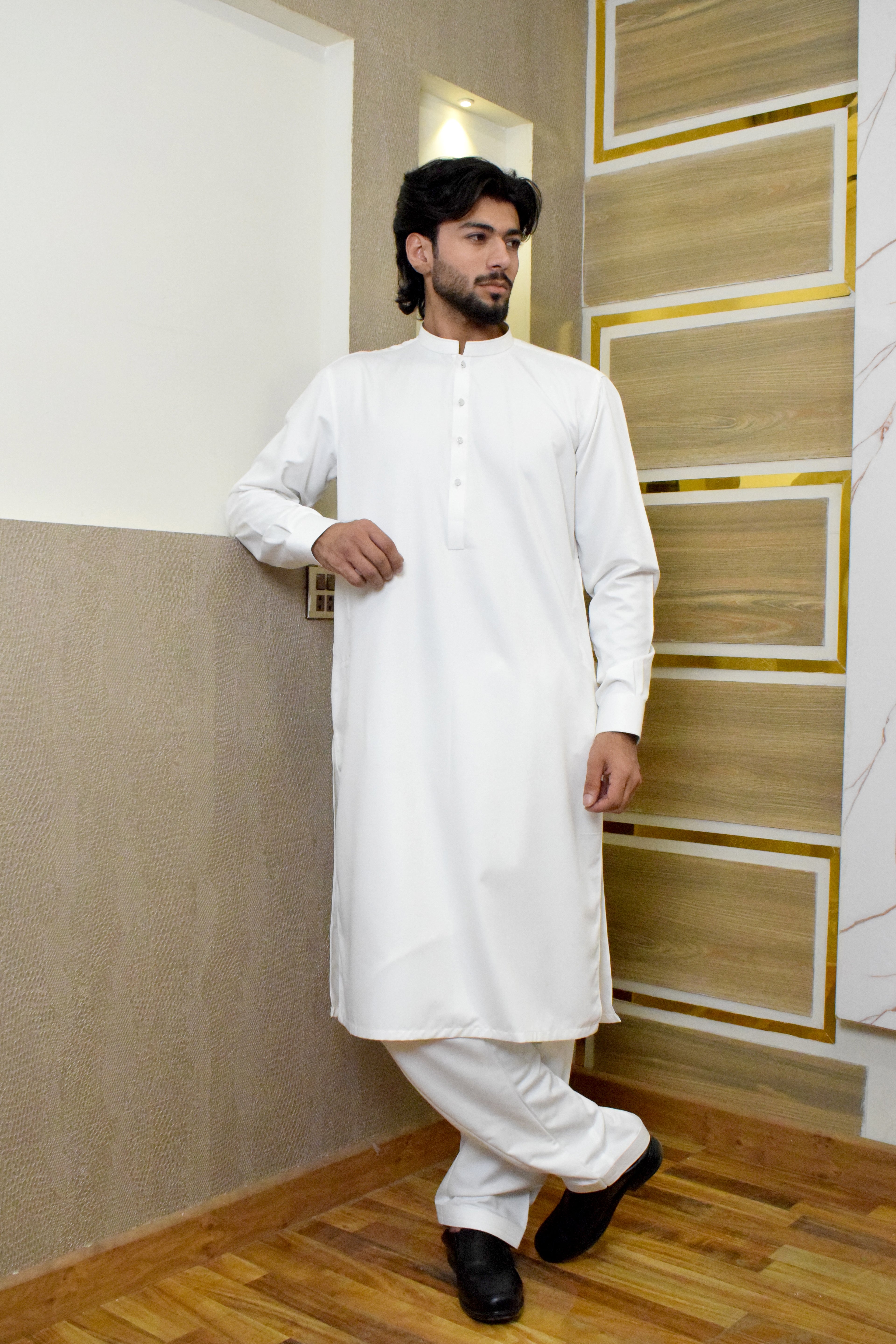WHITE KAMEEZ SHALWAR
