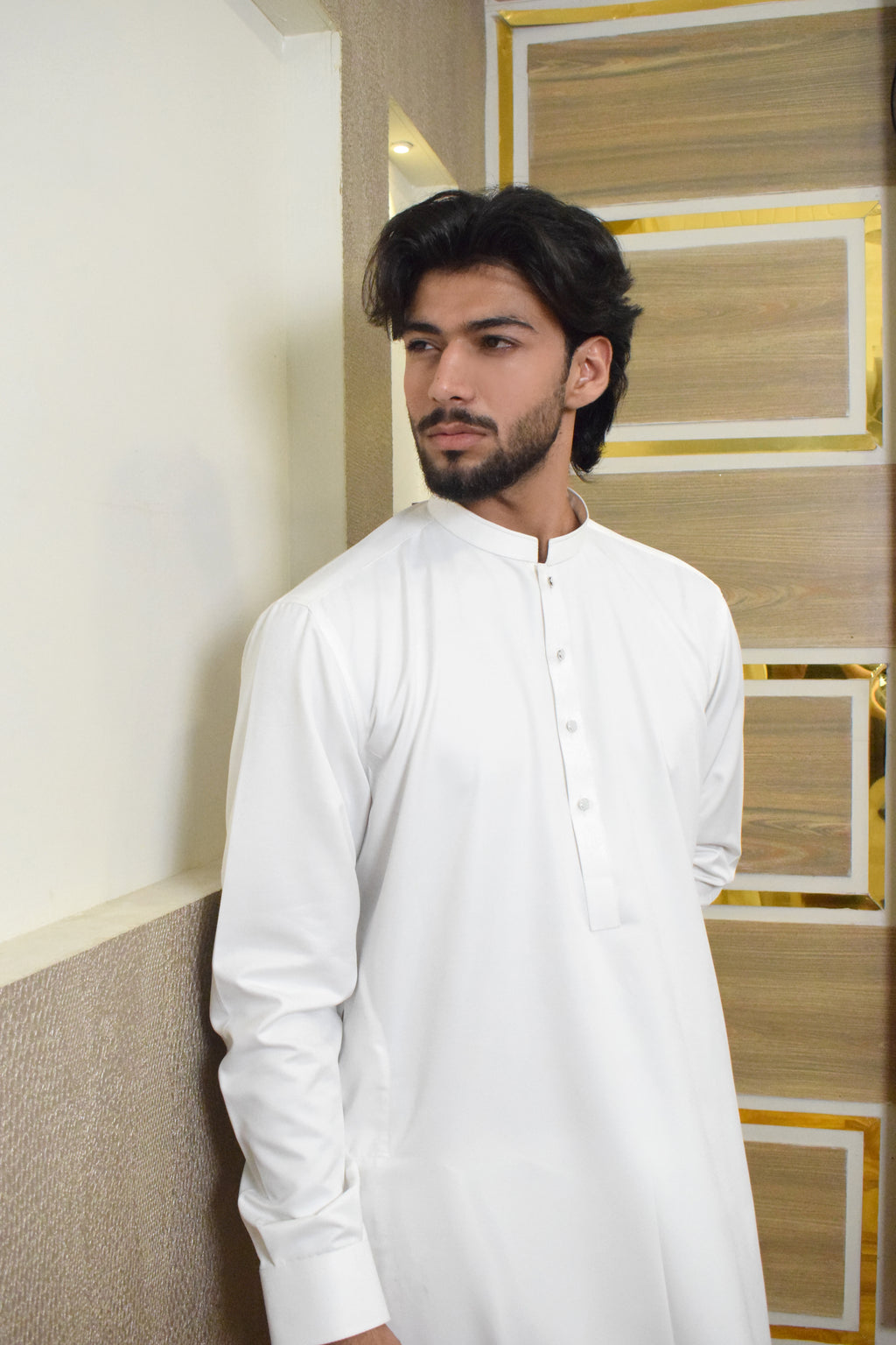 WHITE KAMEEZ SHALWAR