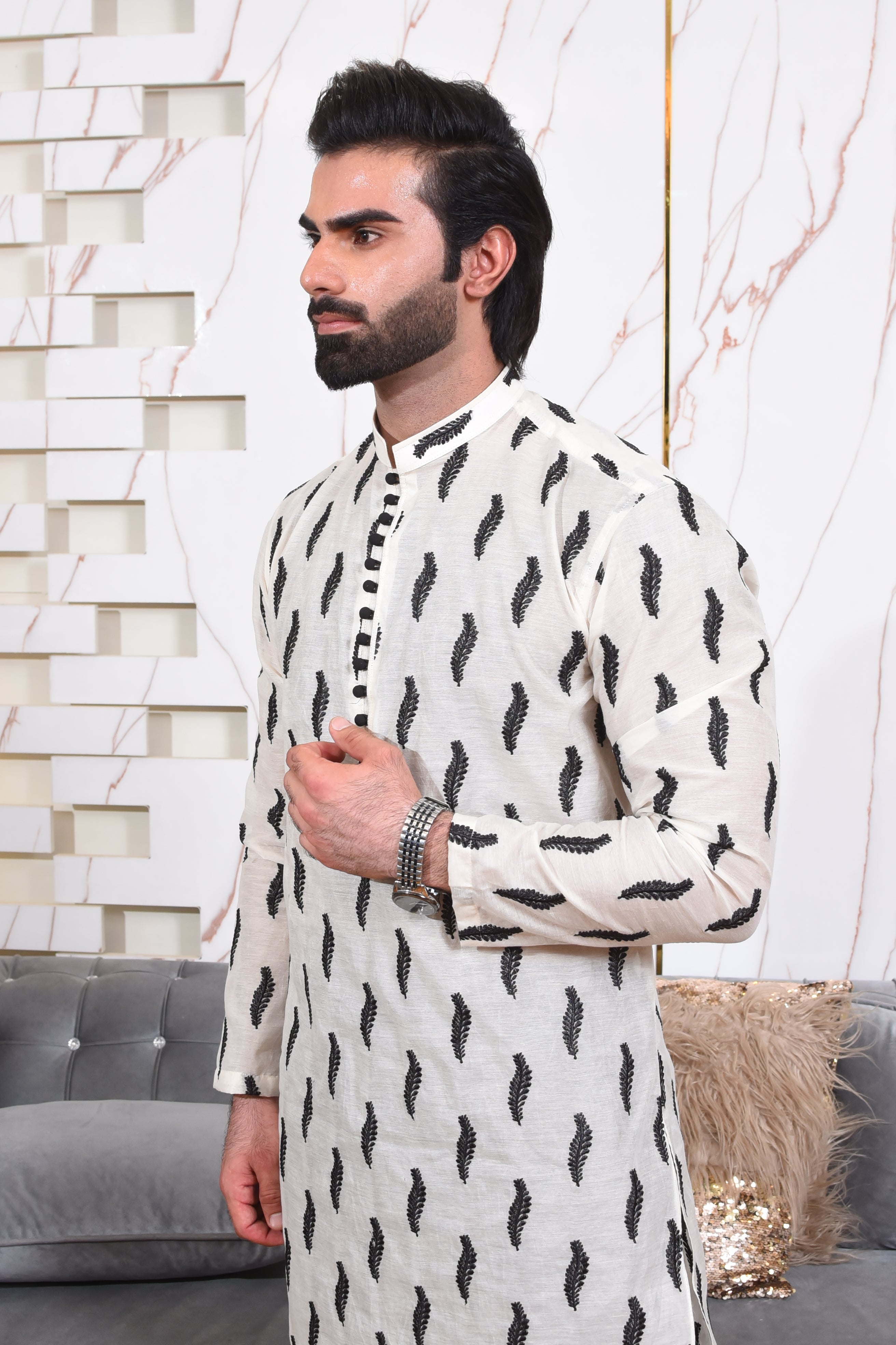 Off White Kurtra