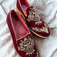 Crimson Velvet Embroided Mojaris