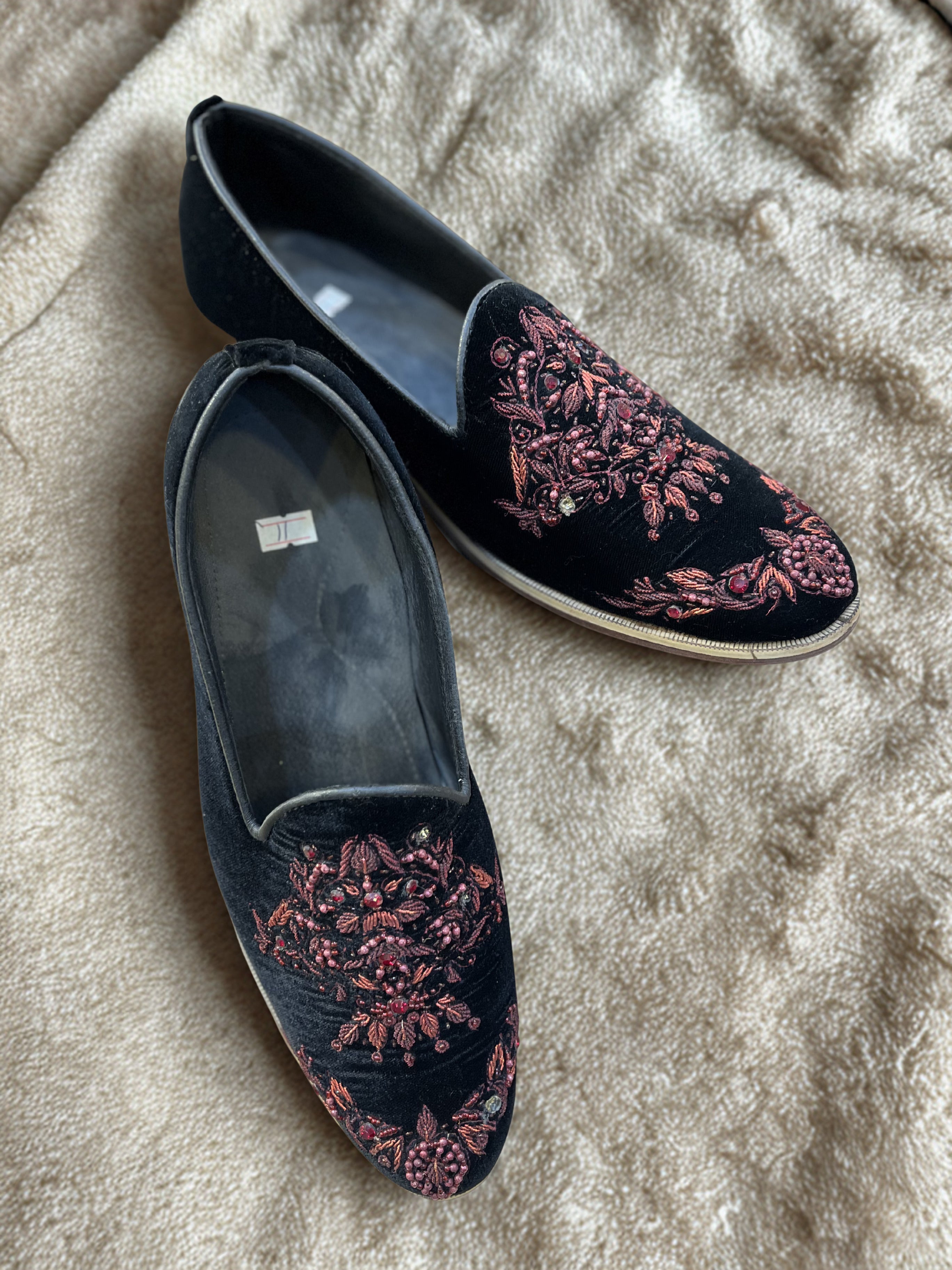 Noir Crimson Embroided Loafers