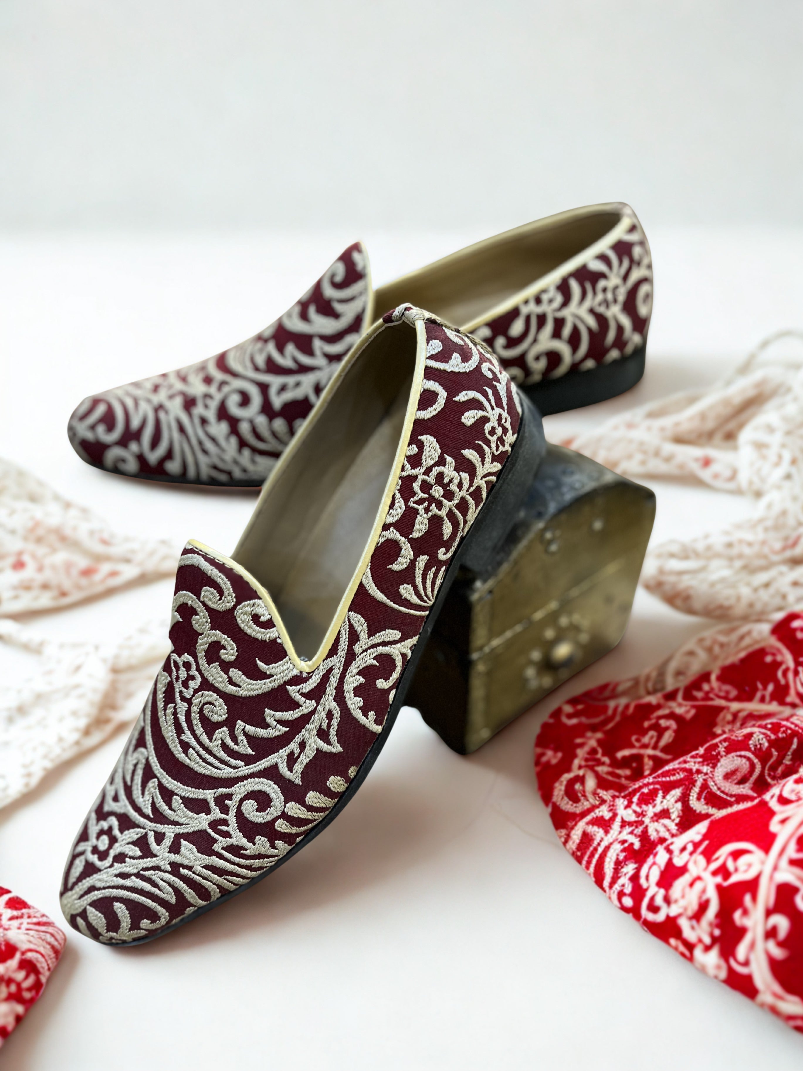Heritage Crimson Mojaris